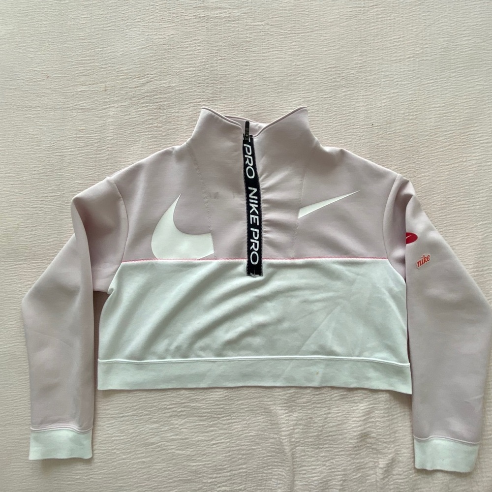 Nike Crop DryFit Sweater